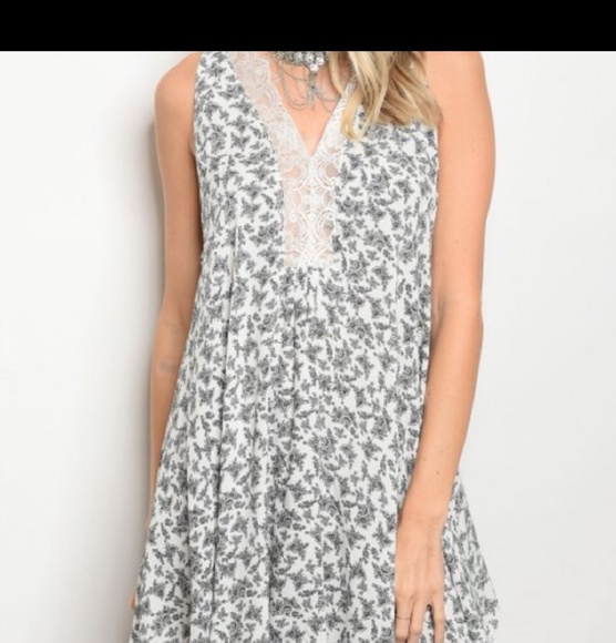 NWT Floral print dress - Picture 2 of 3